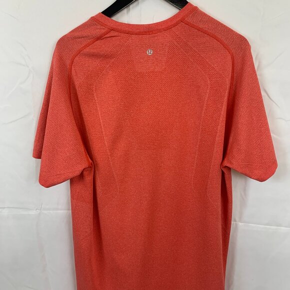 Lululemon Mens Workout T-Shirt - Picture 3 of 8